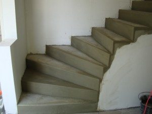escalier-beton-cire-macon-alpes-maritimes-06-var-83-launay-construction