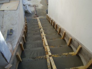 escalier-beton-coulage-macon-alpes-maritimes-06-var-83-launay-construction